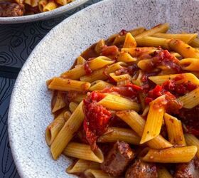 Spicy Tomato and Mergeze Pasta