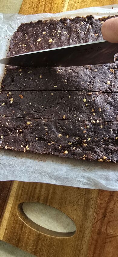 fudgy no bake nut bar