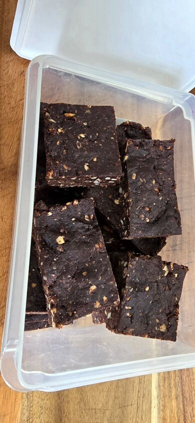 fudgy no bake nut bar