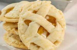 This is literally the dream treat—apple pie in COOKIE form