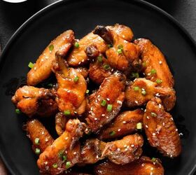 sticky chicken wings oven baked chinese chicken wings, Overhead image of Sticky Chicken Wings on a black plate