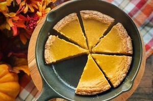 This skillet pumpkin pie with snickerdoodle crust is the PERFECT holiday dessert