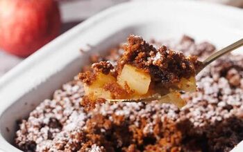 3-Ingredient Apple Crisp With Biscoff Cookies