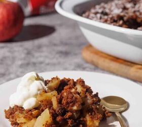 3 ingredient apple crisp with biscoff cookies