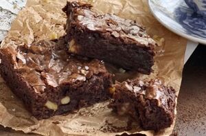 These brownies are outrageously rich and fudgy (hello, party dessert!)
