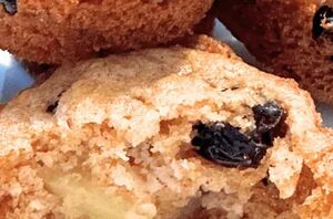 These muffins have a delicious blend of sweet apples and tart cranberries (perfect homemade goodness!)