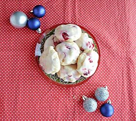 These buttery, melt-in-your-mouth lemon cookies are hard to resist