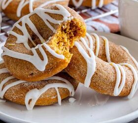 pumpkin donuts baked pumpkin donut recipes, Close up image of Pumpkin Donuts on a white plate