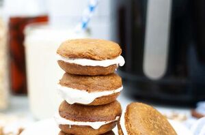 These soft, chewy oatmeal cookies with marshmallow cream filling are to die for!