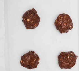 easy hot chocolate marshmallow fluff stuffed cookies, rolled hot cocoa cookie balls