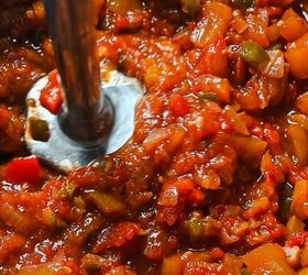 southern apple salsa, Using an immersion blender to blend the salsa to desired consistency
