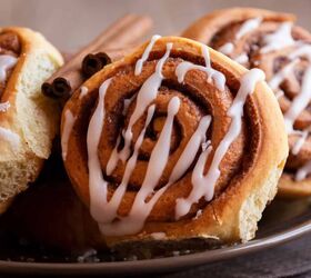 chocolate cinnamon rolls indulgent breakfast recipe, Close up image of Chocolate Cinnamon Rolls
