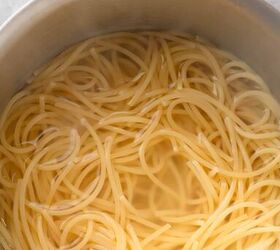 <u>Instead of sauce—put THIS on your pasta (people go crazy over this!)</u>