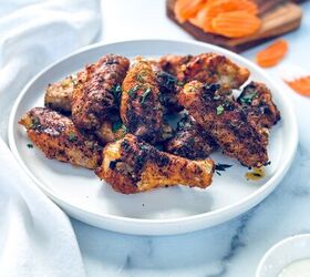 The BEST Crispy Baked Chicken Wings