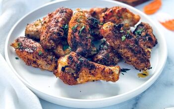 The BEST Crispy Baked Chicken Wings