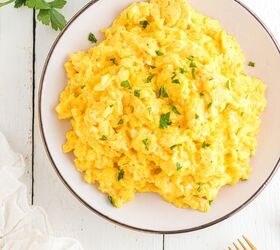 Mix scrambled eggs with THIS for a scrumptious, 10-minute breakfast