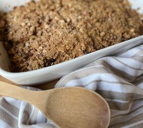 the best old fashioned apple crisp, apple crisp in pan