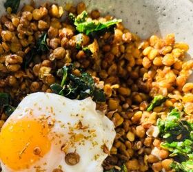 crispy garlic lentils with cavolo nero and fried egg