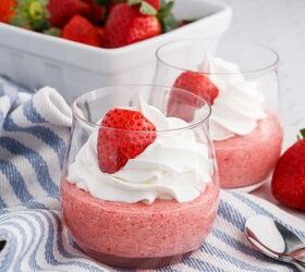 easy strawberry mousse, Easy Strawberry Mousse Dessert with Strawberries