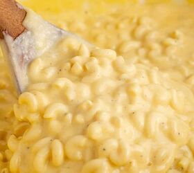 slow cooker mac and cheese velveeta, Slow Cooker Mac and Cheese Velveeta in a Slow Cooker with Spoon