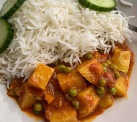 aloo matar recipe potato and peas no onion garlic, Alu matar curry served with white basmati and some cucumbers rounds on the side
