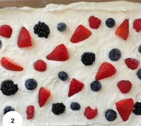 greek yogurt bark, Spreading the yogurt on the sheet pan and then topping it with berries and granola