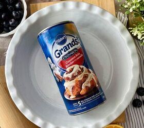 Stuff Pillsbury Cinnamon Rolls with these 3 ingredients for a delicious & genius dessert