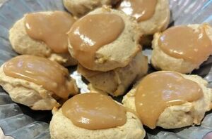 Use your extra ripe bananas to make these delicious banana cake cookies!