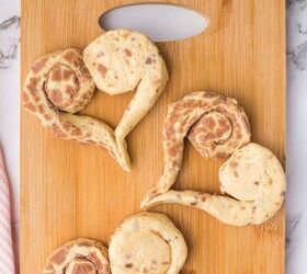 air fryer heart shaped cinnamon rolls, air fryer heart shaped cinnamon rolls