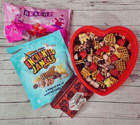 No Bake Valentine Snack Mix Recipe