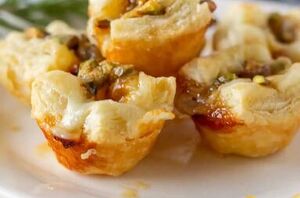 This 20-minute puff pastry appetizer is just divine!