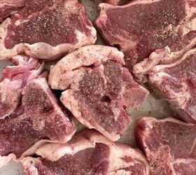 pan seared lamb loin chops with garlic sauce, Seasoned lamb chops on a plate