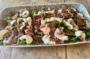 How to make a delicious, restaurant-style salad right at home