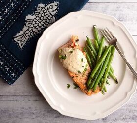salmon with chili ginger aioli, Serving of salmon on a white plate