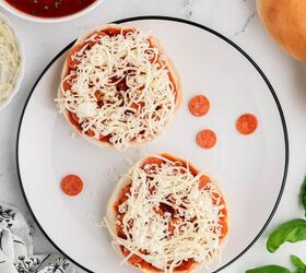 air fryer pizza bagels, ninja foodi pizza bagels