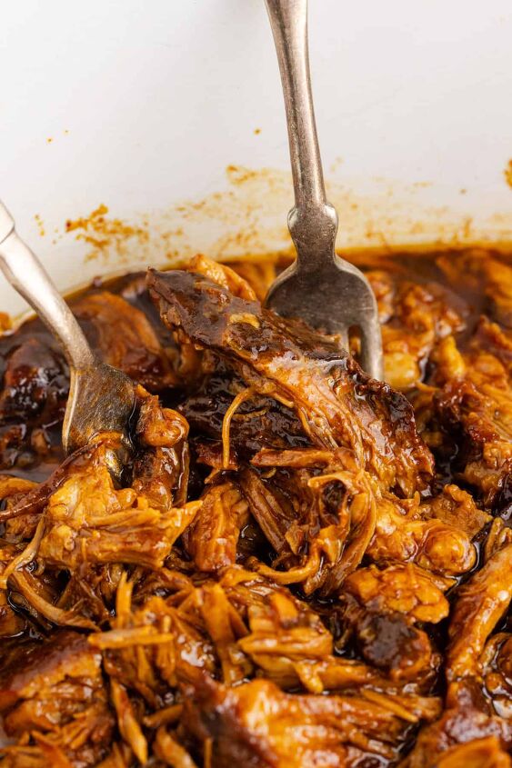 bbq pulled pork in crock pot with root beer, BBQ Pulled Pork in Crock Pot Shredded Close Up