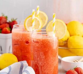 honey strawberry lemonade, Honey Strawberry Lemonade in Glasses with Lemons