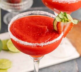 frozen strawberry margarita cocktail recipe, Frozen Strawberry Margarita Cocktail Recipe Garnished with Lime Close Up