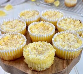 These mini cheesecakes burst with bright lemony flavors (delicious!)