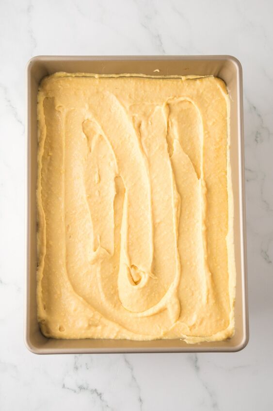 caramel cheesecake bars, Cream cheese mixture poured over the crust
