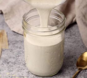 creamy cottage cheese pasta sauce 5 min, Cottage cheese Alfredo sauce being poured into a mason jar