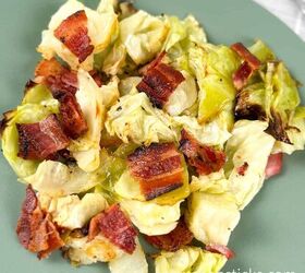 baked cabbage with bacon simple and delicious, Baked cabbage with bacon on a green plate