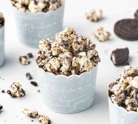 cookies and cream popcorn, Cup of cookies and cream popcorn on a table