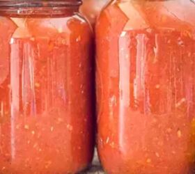 Juicy tomatoes, crisp peppers, and a perfect blend of herbs come together for a rich, hearty sauce