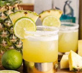 pineapple margarita, Pineapple Margarita with Pineapple and Lime Garnish