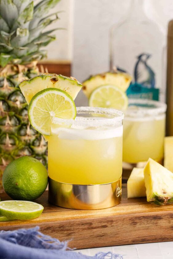 pineapple margarita, Pineapple Margarita with Pineapple and Lime Garnish