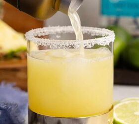 pineapple margarita, Pineapple Margarita being strained into a glass