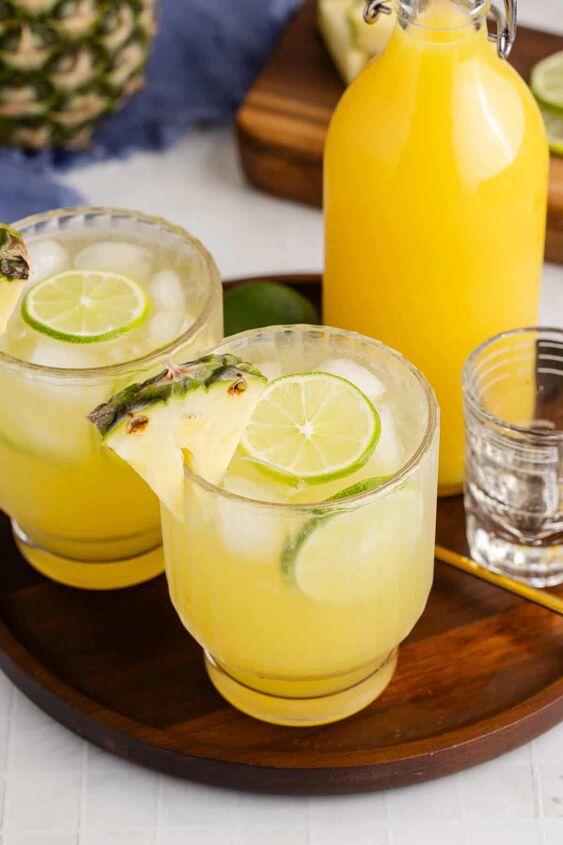 pineapple rum cocktail, Pineapple Rum Cocktail on a Tray