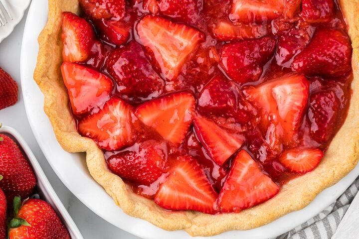 Strawberry Glazed Pie | Foodtalk