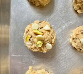 pistachio white chocolate cookies, Pistachio White Chocolate Cookie dough